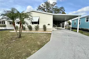 7107 Mt Essex Dr NE, Saint Petersburg, FL 33702 - Photo 1