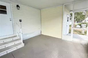 7107 Mt Essex Dr NE, Saint Petersburg, FL 33702 - Photo 19