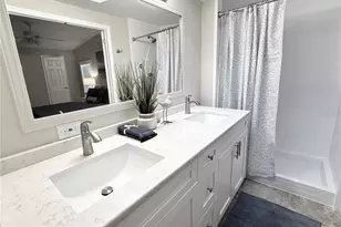 7107 Mt Essex Dr NE, Saint Petersburg, FL 33702 - Photo 13
