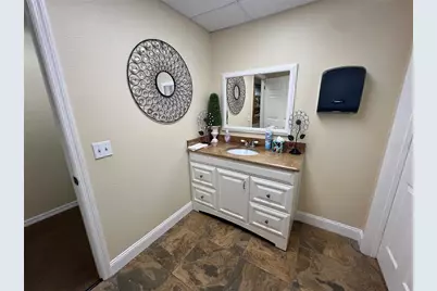 4505 Town N Country Boulevard, Tampa, FL 33615 - Photo 15