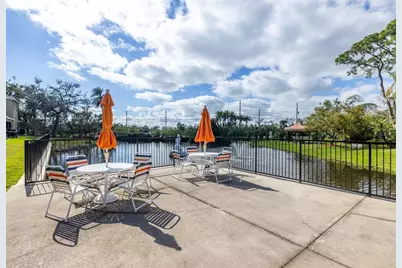 11231 Kapok Grand Circle, Saint Petersburg, FL 33708 - Photo 31