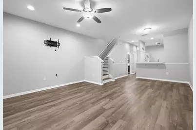 11231 Kapok Grand Circle, Saint Petersburg, FL 33708 - Photo 13