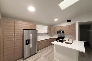 10507 Parkcrest Dr, Tampa, FL 33624 - Photo 19