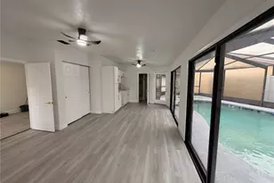 10507 Parkcrest Dr, Tampa, FL 33624 - Photo 23