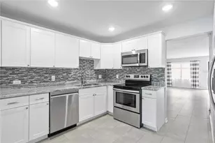 4920 Locust St NE, Saint Petersburg, FL 33703 - Photo 9