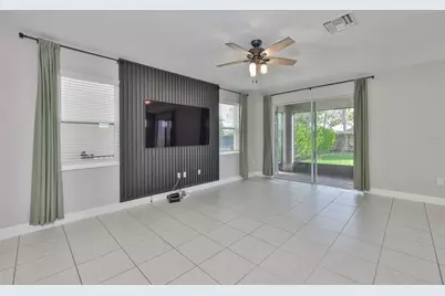 6207 Voyagers Place, Apollo Beach, FL 33572 - Photo 9