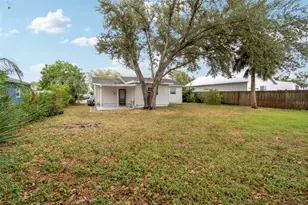 520 Freeport Ave N, Saint Petersburg, FL 33702 - Photo 35