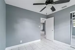 520 Freeport Ave N, Saint Petersburg, FL 33702 - Photo 15