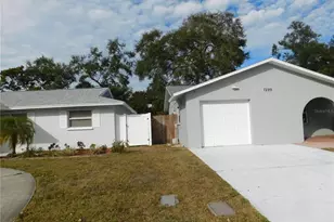 7289 56th Ave N, Saint Petersburg, FL 33709 - Photo 3