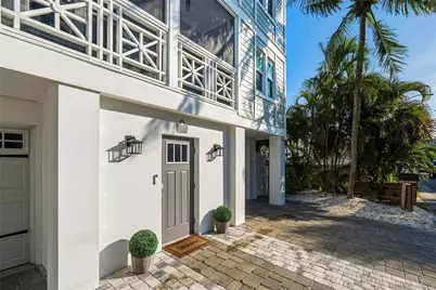 114 88th Avenue, Treasure Island, FL 33706 - Photo 5