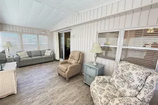 539 Mt Piney Ave NE, Saint Petersburg, FL 33702 - Photo 11