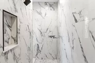 8717 Driftwood Dr, Tampa, FL 33615 - Photo 25