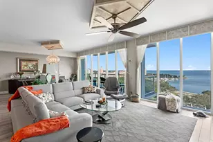 176 4th Ave NE, Saint Petersburg, FL 33713 - Photo 3