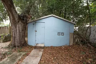 1610 Indiana Ave, Palm Harbor, FL 34683 - Photo 37