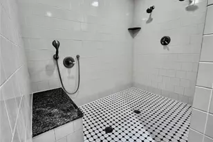 14922 Par Club Circle, Tampa, FL 33618 - Photo 9