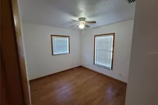 37515 Phelps Rd, Zephyrhills, FL 33541 - Photo 17