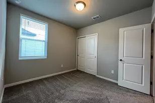 34823 Telluride Ln, Zephyrhills, FL 33541 - Photo 17