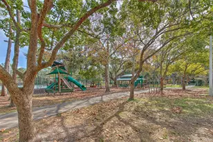 9205 Celebration Ct, Tampa, FL 33647 - Photo 39