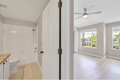 632 Kensington Lake Cir, Brandon, FL 33511 - Photo 21