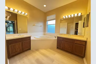 8210 Whistling Pine Way, Tampa, FL 33647 - Photo 29