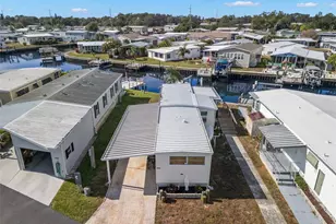 7030 Mt Arlington Dr NE, Saint Petersburg, FL 33702 - Photo 3