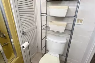 7030 Mt Arlington Dr NE, Saint Petersburg, FL 33702 - Photo 17