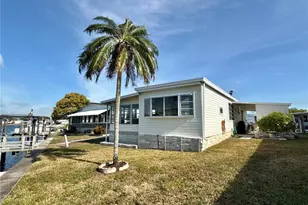 7030 Mt Arlington Dr NE, Saint Petersburg, FL 33702 - Photo 21