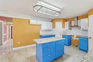 350 Corsica Ct, Kissimmee, FL 34758 - Photo 17