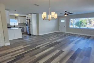 1818 Shore Acres Blvd NE, Saint Petersburg, FL 33703 - Photo 11