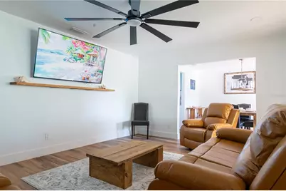 1897 Dolphin Boulevard S, Saint Petersburg, FL 33707 - Photo 17