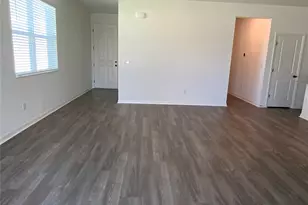 10355 Honeysuckle Vine Cir, Riverview, FL 33578 - Photo 5