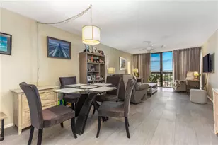 255 Dolphin Point, Clearwater Beach, FL 33767 - Photo 7
