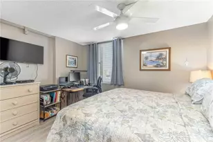 255 Dolphin Point, Clearwater Beach, FL 33767 - Photo 11