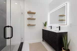 1530 12th Ave S, Saint Petersburg, FL 33705 - Photo 9