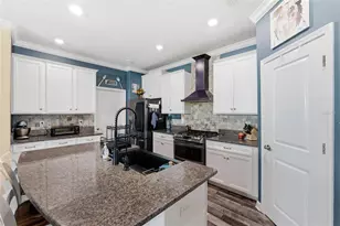 21922 Crest Meadow Dr, Land O Lakes, FL 34637 - Photo 9