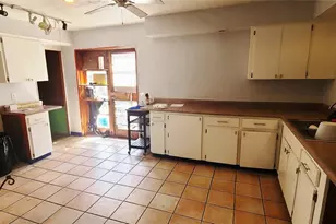 210 W Linebaugh Ave, Tampa, FL 33612 - Photo 9