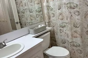 4750 Cove Cir, Saint Petersburg, FL 33708 - Photo 21