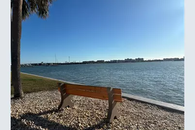 4750 Cove Circle #904, Saint Petersburg, FL 33708 - Photo 35