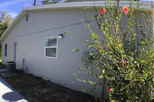 790/792 Lucaya Dr, Kissimmee, FL 34758 - Photo 37