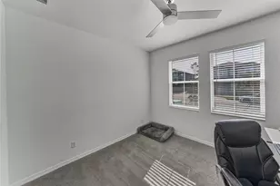 9506 Crescent Ray Dr, Wesley Chapel, FL 33545 - Photo 11