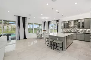 32423 Rosewood Meadow Ln, Wesley Chapel, FL 33543 - Photo 9