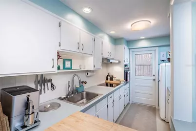 500 Glennes Lane #202, Dunedin, FL 34698 - Photo 5