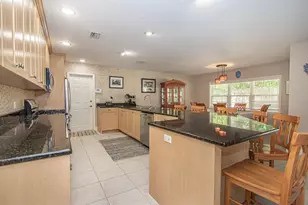 7864 15th Way N, Saint Petersburg, FL 33702 - Photo 5