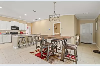 3184 Lytton Hall Drive, Zephyrhills, FL 33540 - Photo 9