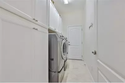 818 King Leon Way, Sun City Center, FL 33573 - Photo 9