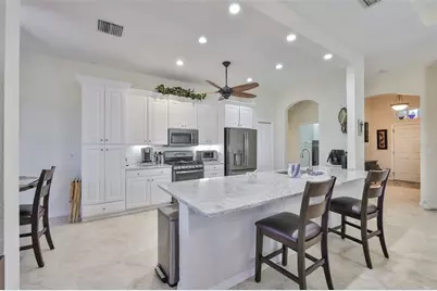 818 King Leon Way, Sun City Center, FL 33573 - Photo 5