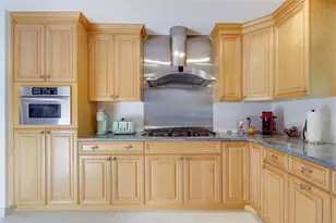 935 42nd Ave N, Saint Petersburg, FL 33703 - Photo 23