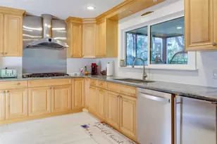 935 42nd Ave N, Saint Petersburg, FL 33703 - Photo 23