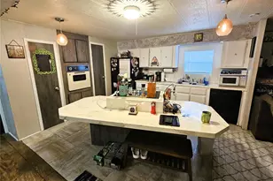 4211 Lowell Ln, Zephyrhills, FL 33541 - Photo 3