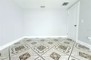 8236 Donaldson Dr, Tampa, FL 33615 - Photo 23